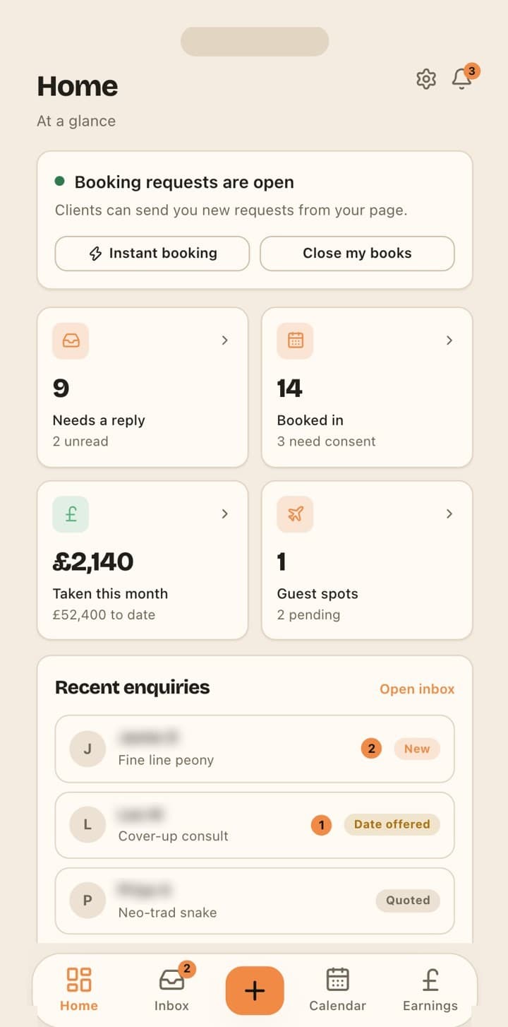 Flash app home screen showing booking requests, bookings and earnings